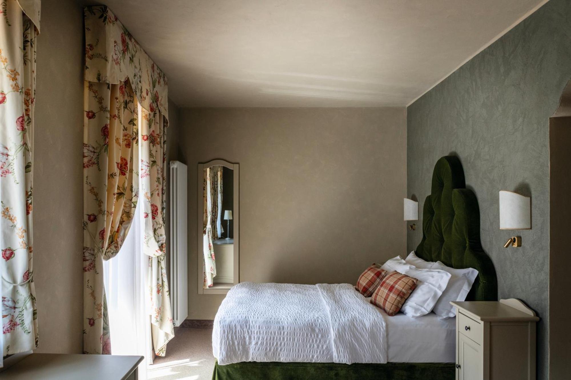 Du Hotel 3*