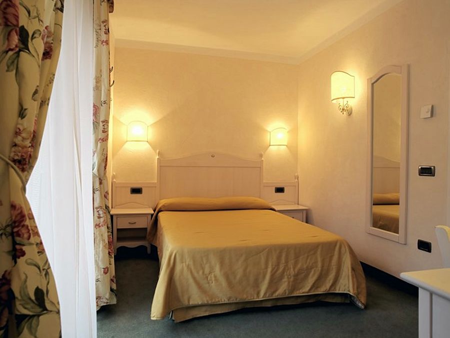 Du Hotel 3*